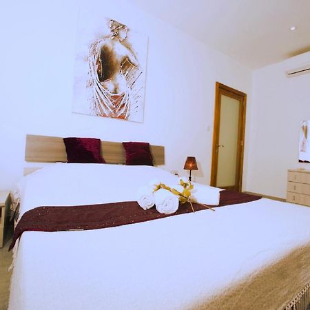 Stunning Penthouse Roof Terrace & Communal Swimming Pool San Pawl il-Baħar Eksteriør bilde