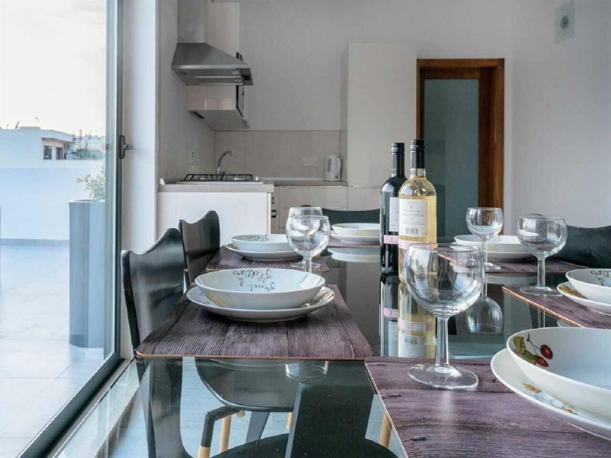 Stunning Penthouse Roof Terrace & Communal Swimming Pool San Pawl il-Baħar Eksteriør bilde