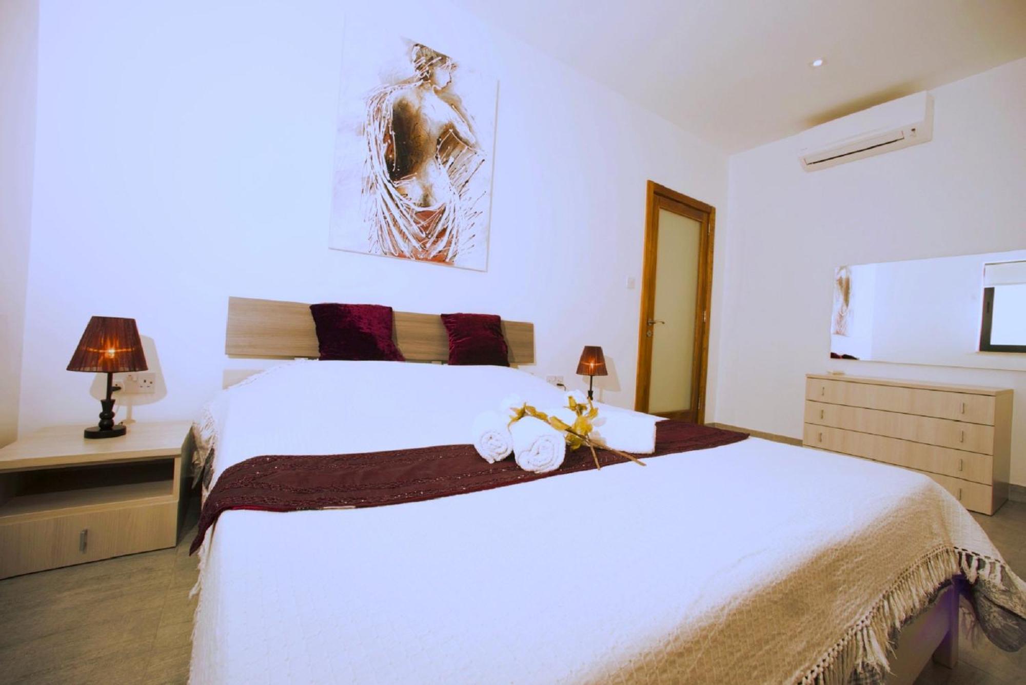 Stunning Penthouse Roof Terrace & Communal Swimming Pool San Pawl il-Baħar Eksteriør bilde